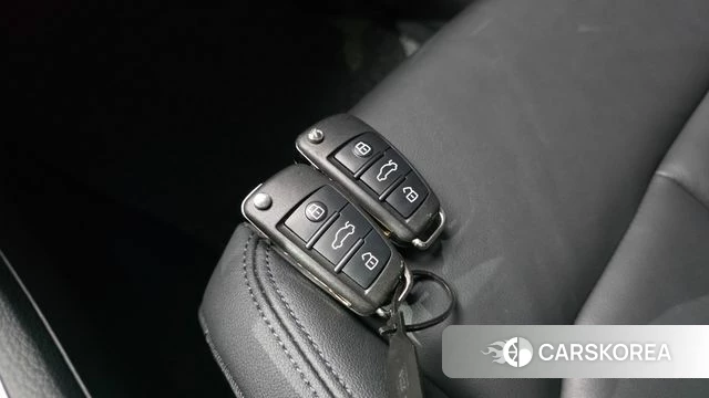 Audi Q3 (F3) id 4540396 из Кореи 25