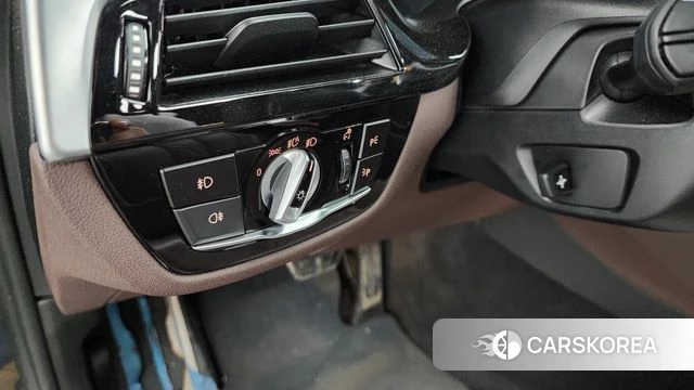 BMW 5 Series (G30) id 4712993 из Кореи 25