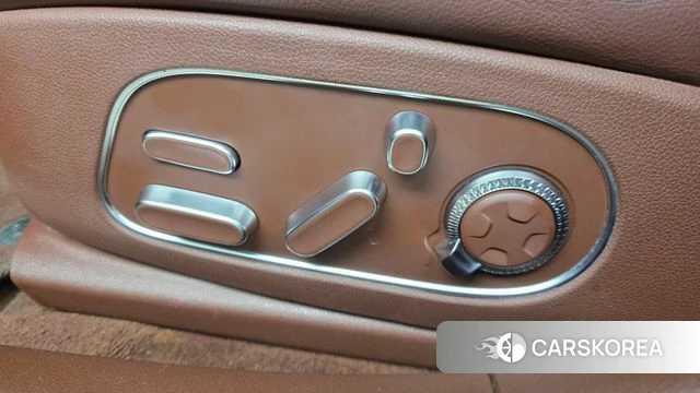 Genesis G90 (RS4) id 4893977 из Кореи 25
