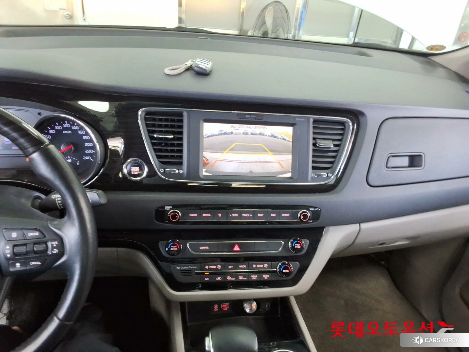 Kia Carnival id 4902436 из Кореи 25