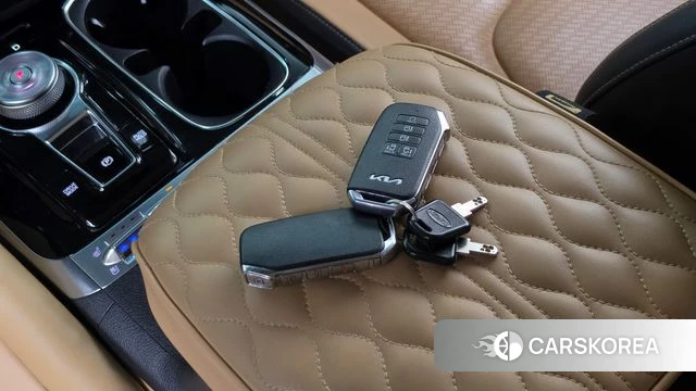 Kia Carnival 4th generation id 4922028 из Кореи 25