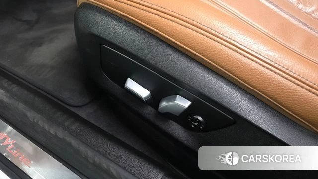 BMW 5 Series (G30) id 4531097 из Кореи 25