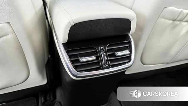 Hyundai The New Grandeur IG id 4383418 из Кореи 25