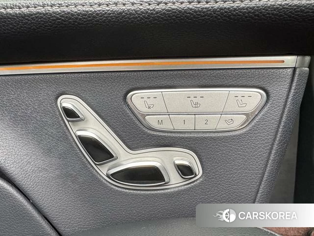 Mercedes-Benz V-class id 4387339 из Китая 25