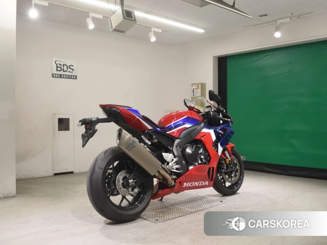 Honda CBR1000RR-R FIREBLADE id 3949952 из Японии 25