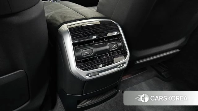 BMW 7 Series (G70) id 4729884 из Кореи 25