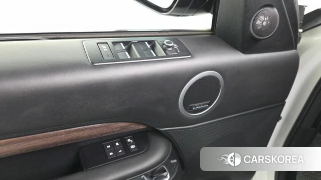 Land Rover Discovery 5 id 4536071 из Кореи 25