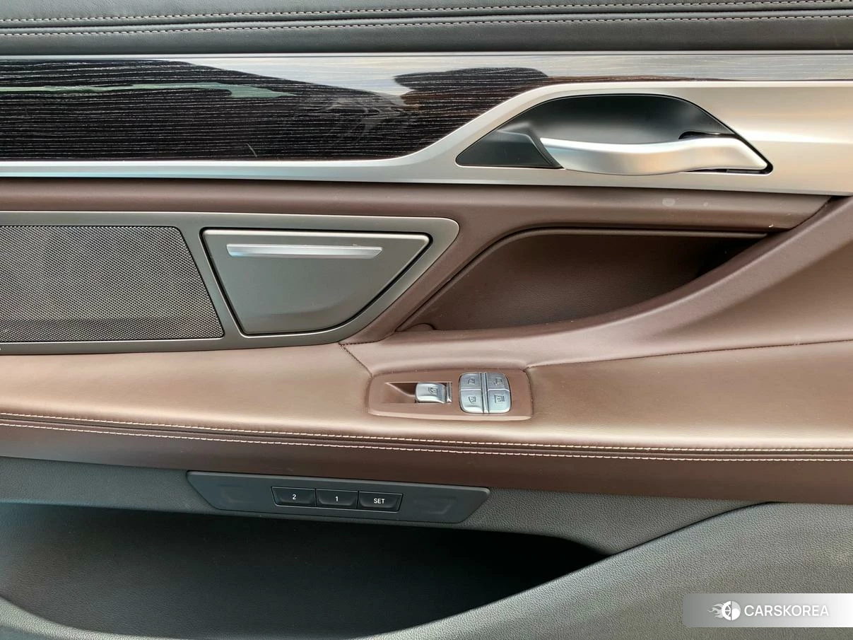 BMW 7 series id 4498767 из Китая 25