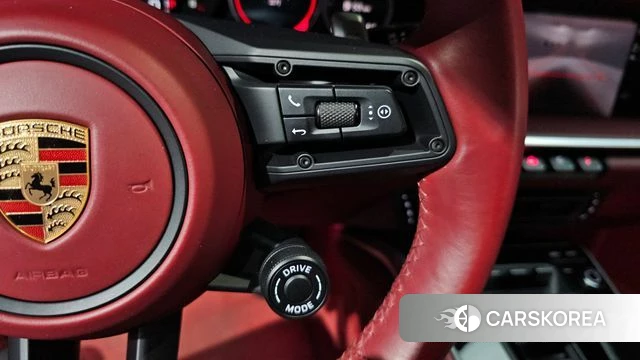 Porsche 911(992) id 4243657 из Кореи 25