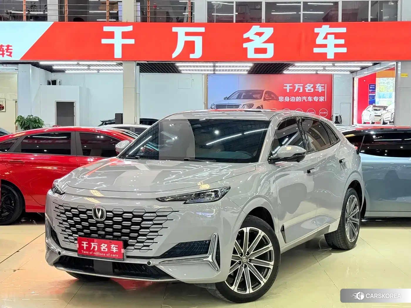 Chang'an Changan UNI-K id 4576610 из Китая 25