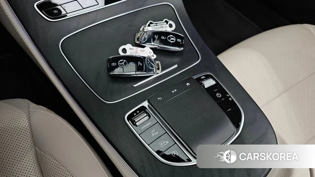 Mercedes-Benz E-Class W213 id 4186168 из Кореи 25