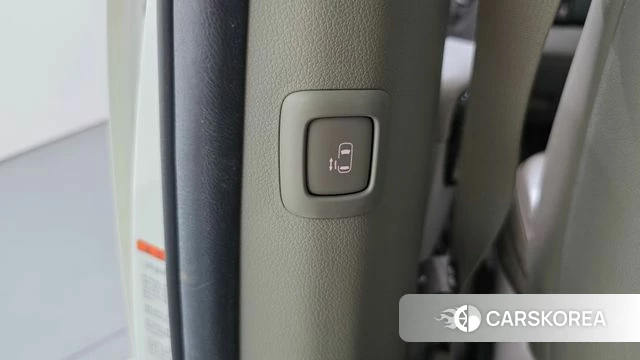 Kia The New Carnival id 4760118 из Кореи 25
