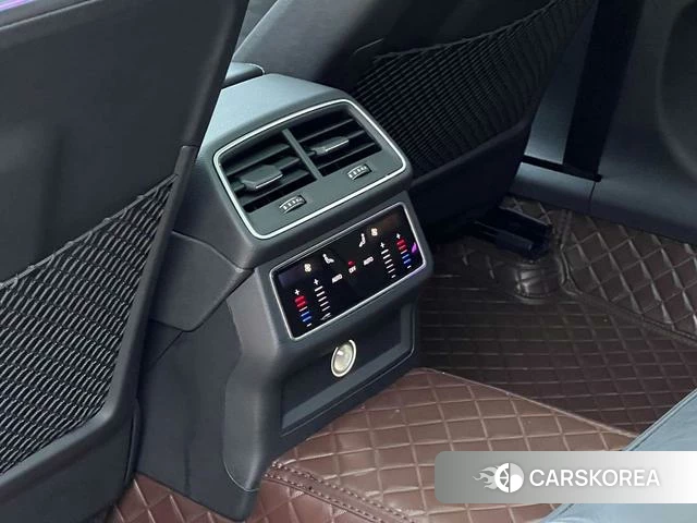 Audi A6L id 4335853 из Китая 25
