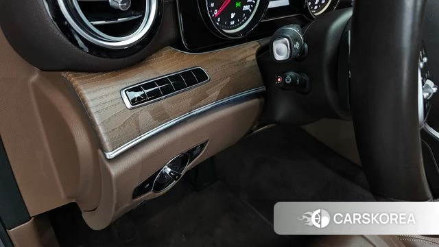 Mercedes-Benz E-Class W213 id 4625974 из Кореи 25