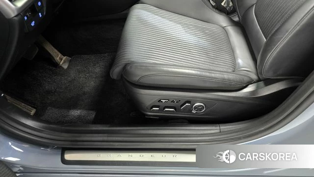 Hyundai Grandeur (GN7) id 4517037 из Кореи 25