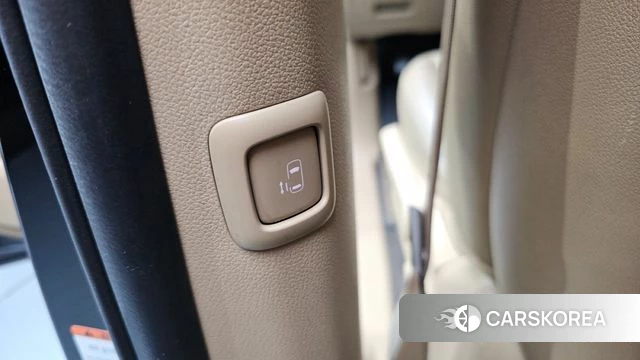 Kia The New Carnival id 4483104 из Кореи 25