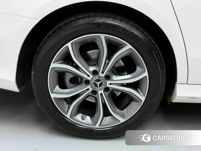 Mercedes-Benz E-class id 4264715 из Китая 25