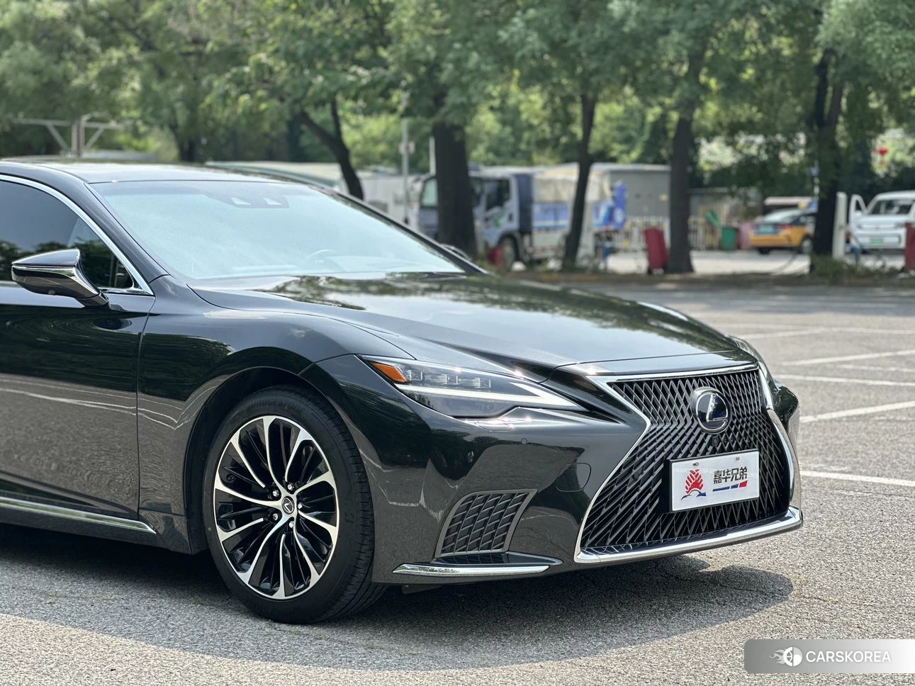 Lexus LS id 4420304 из Китая 26