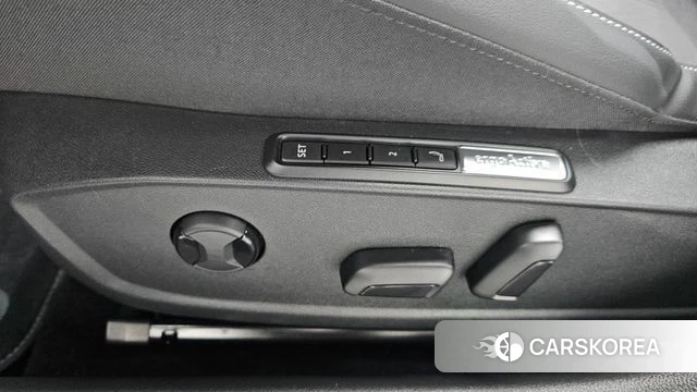 Volkswagen Golf 8th Generation id 4499487 из Кореи 26