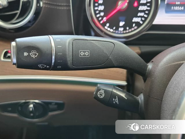 Mercedes-Benz E-Class W213 id 4377655 из Кореи 26