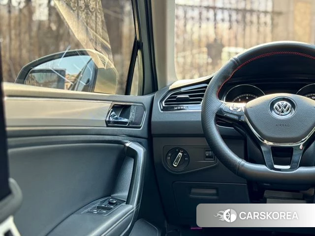 Volkswagen Tiguan L id 4208867 из Китая 26
