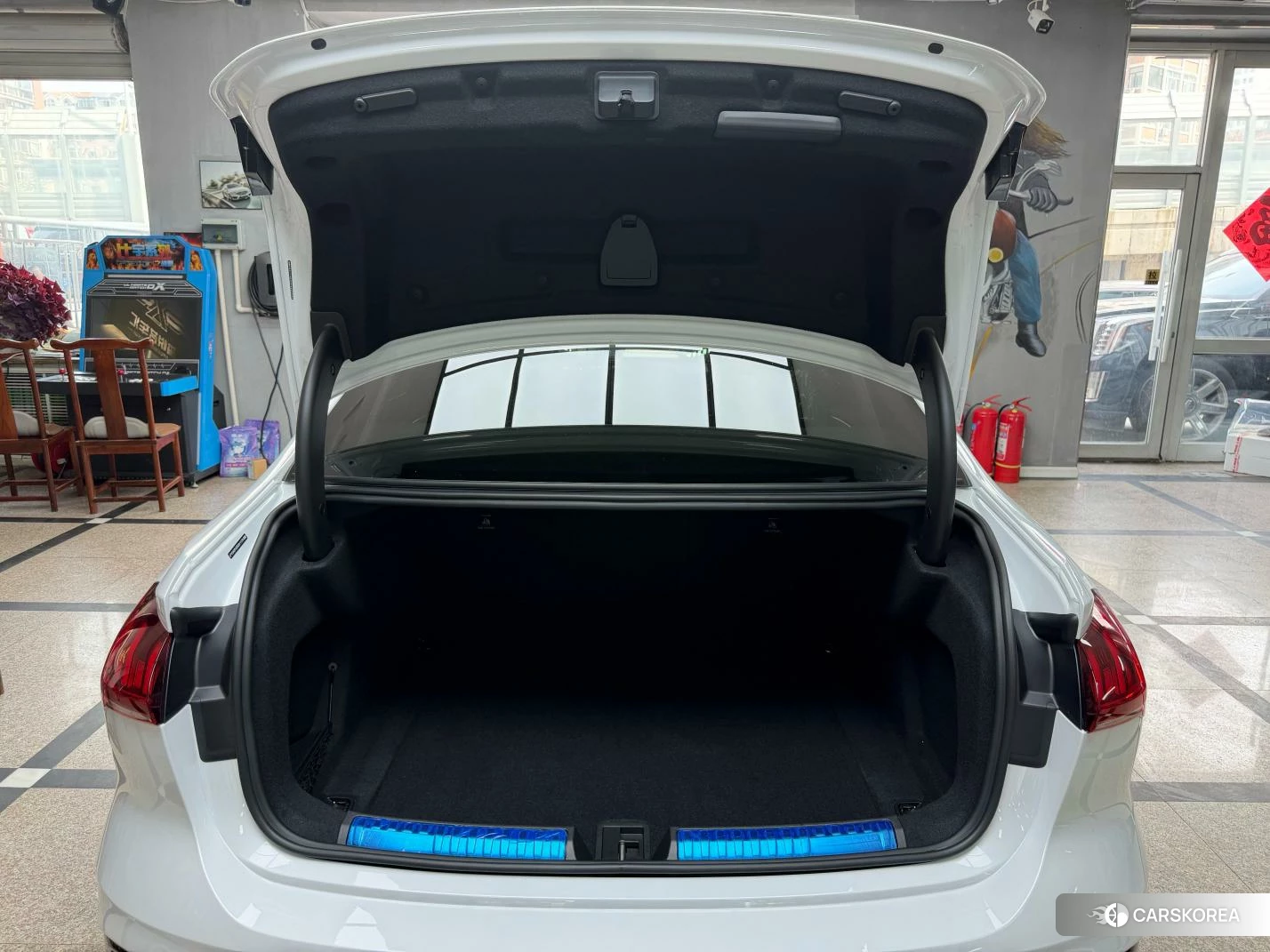 Audi A5L id 4485457 из Китая 26