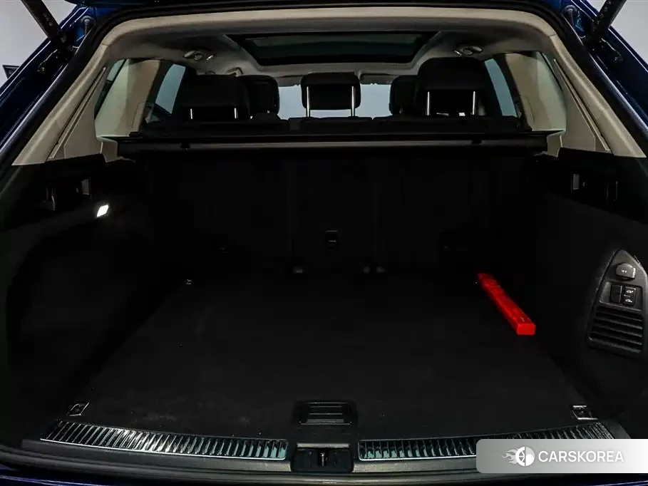 Volkswagen Touareg id 4570746 из Китая 26