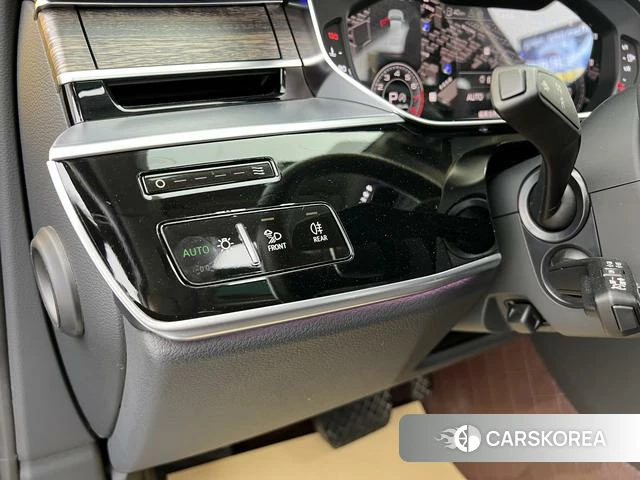 Audi A8 id 4353135 из Китая 26