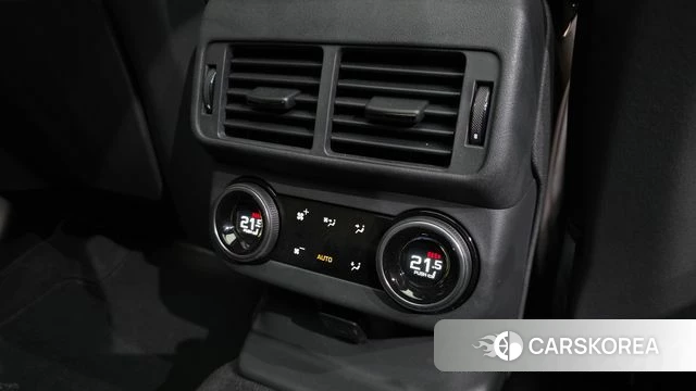 Land Rover Range Rover Velar id 4578530 из Кореи 26