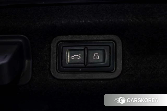 Audi A7L id 4256961 из Китая 26