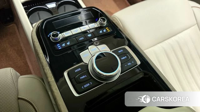 Genesis G90 id 4294575 из Кореи 26