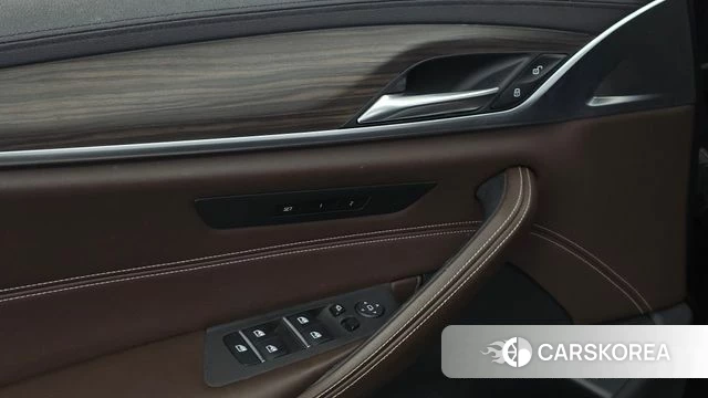 BMW 5 Series (G30) id 4536205 из Кореи 26
