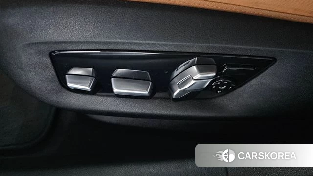 BMW 5 Series (G30) id 4561277 из Кореи 26