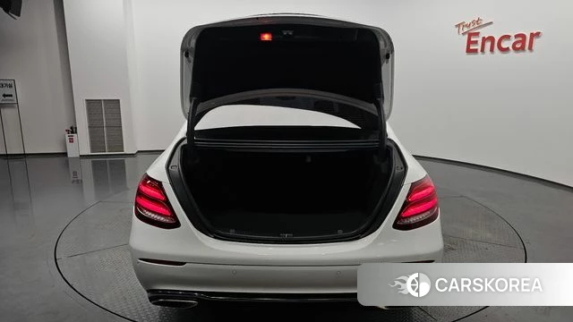 Mercedes-Benz E-Class W213 id 4574621 из Кореи 26