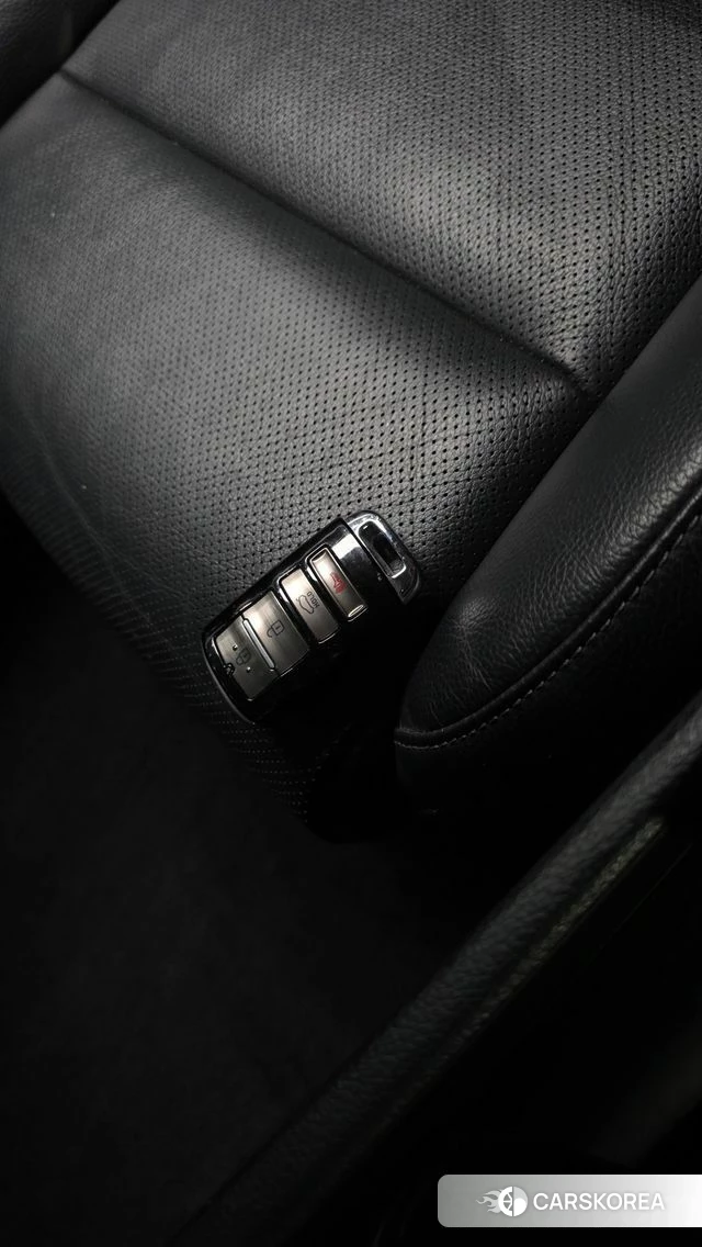 Kia Come New K7 id 4765227 из Кореи 26