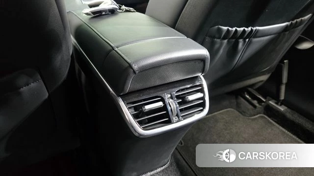 Hyundai The New Grandeur IG Hybrid id 4410295 из Кореи 26