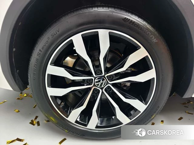 Volkswagen Tiguan L id 4290500 из Китая 26