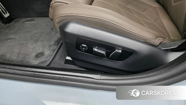 BMW 5 Series (G60) id 4381384 из Кореи 26