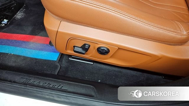 Maserati Levante id 4397976 из Кореи 26
