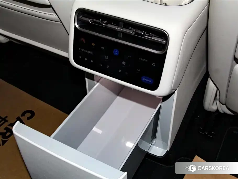 Ideal car Ideal L9 id 4539380 из Китая 26