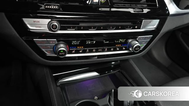 BMW 5 Series (G30) id 4225305 из Кореи 26