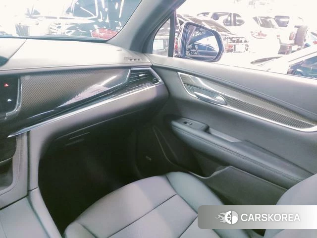 Cadillac XT6 id 3857941 из Китая 26