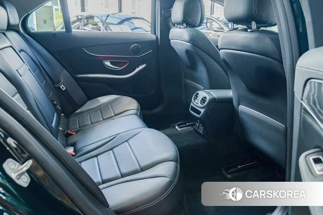Mercedes-Benz Class C id 4216975 из Китая 26