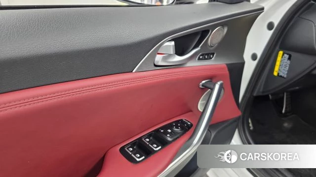 Kia Stinger id 4416943 из Кореи 26