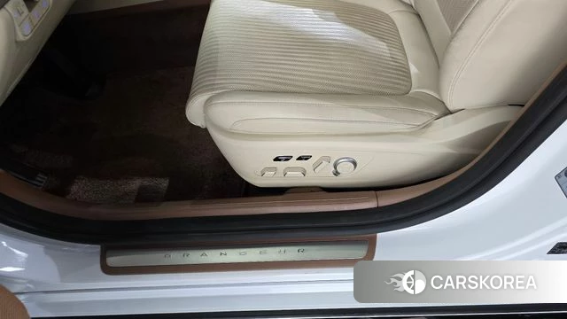 Hyundai Grandeur Hybrid (GN7) id 4488768 из Кореи 26