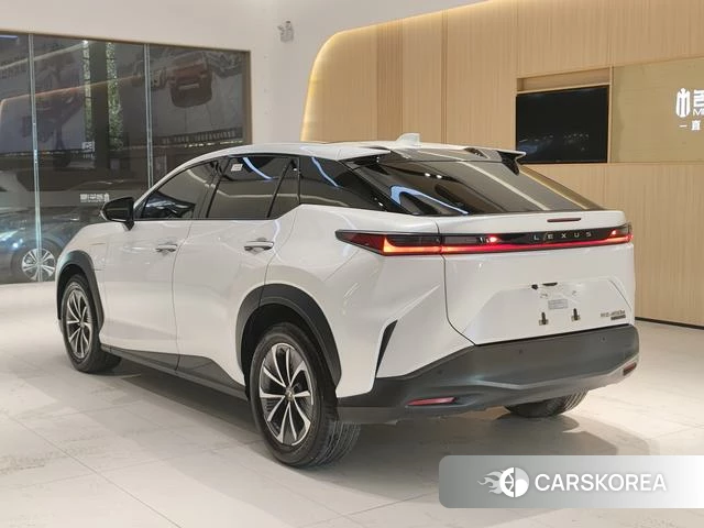 Lexus RZ id 4291463 из Китая 26