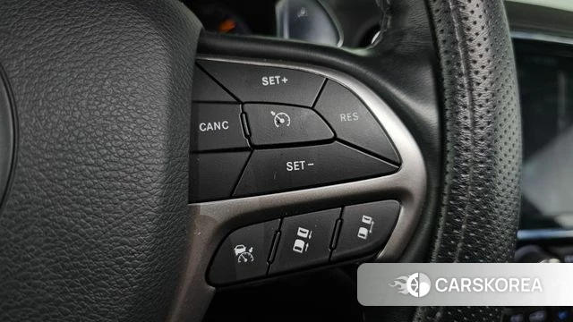 Jeep Grand Cherokee id 4350631 из Кореи 26