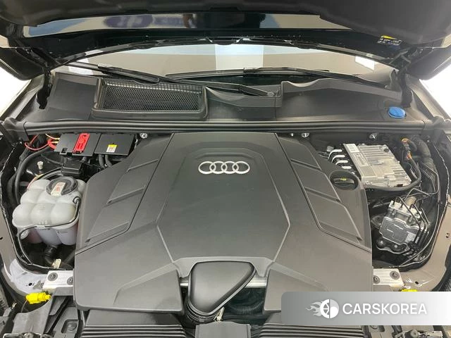 Audi Q7 id 4259221 из Китая 26