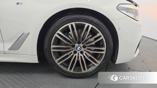 BMW 5 Series (G30) id 4770151 из Кореи 26