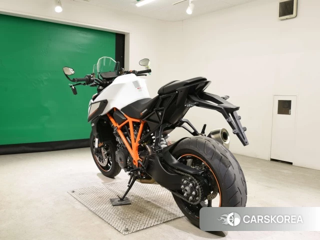 KTM 1290 SUPER DUKE R id 3939654 из Японии 26